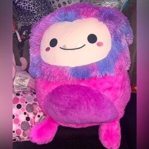 NWT Woxie the Bigfoot Fuzzamallow Squishmallow 16 inch